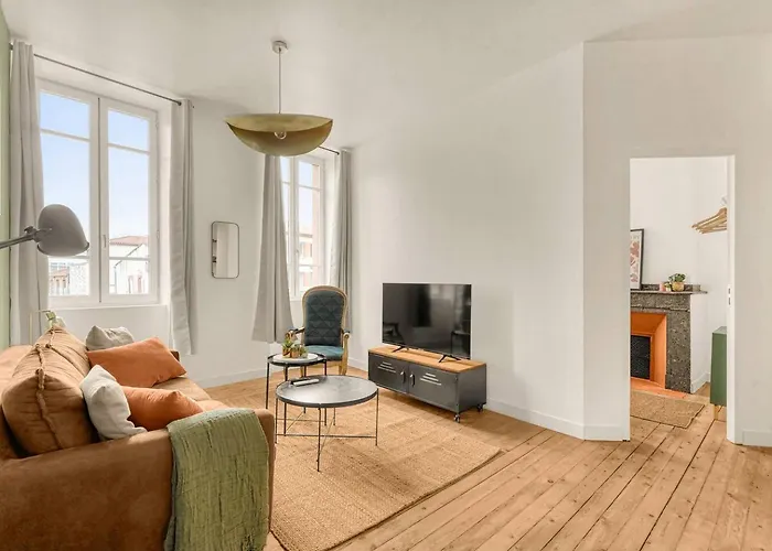 Charme En Centre-ville - Proche Metro Apartamento